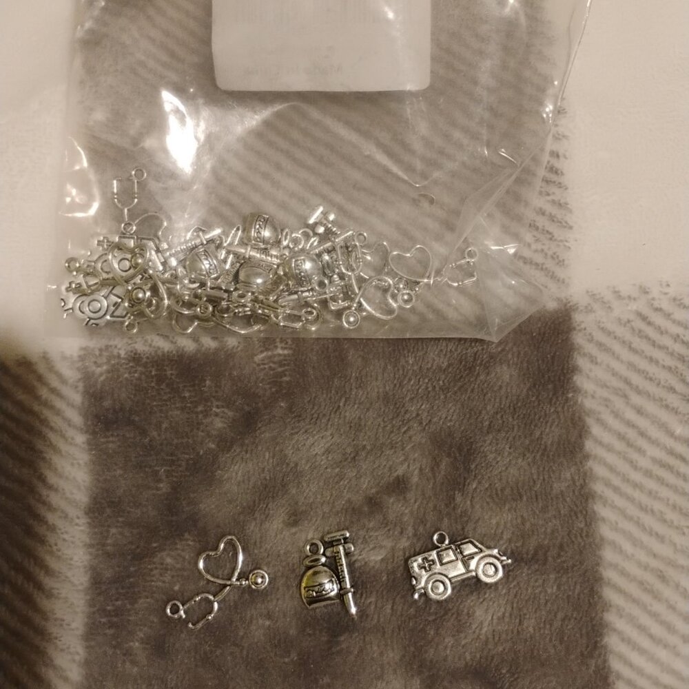 26 ct  assorted stethoscope medical syringe ambulance silver jewelry charms
